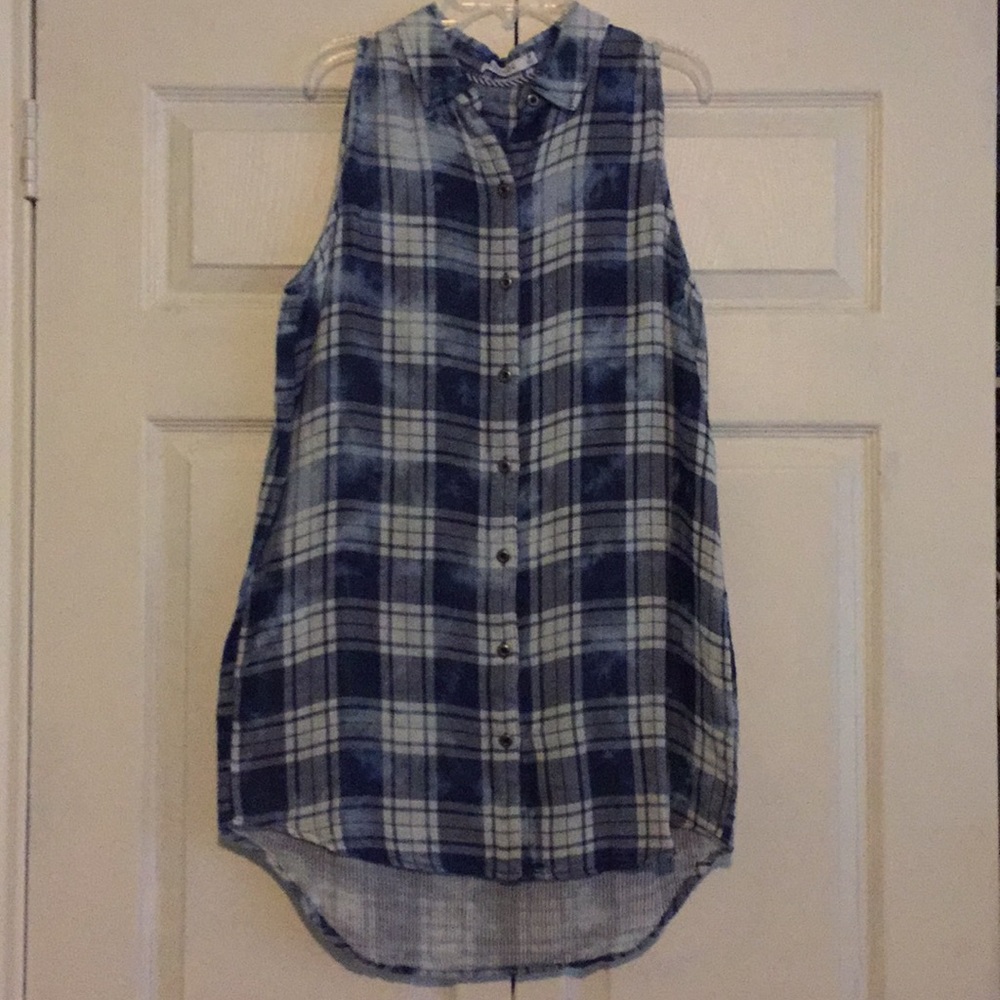 Plaid shirt sleeve